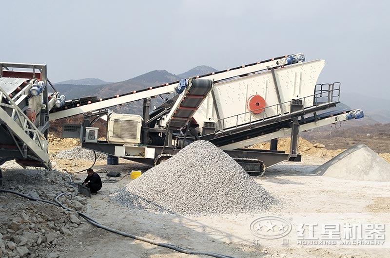 移動式混凝土破碎設備生產現場實拍圖